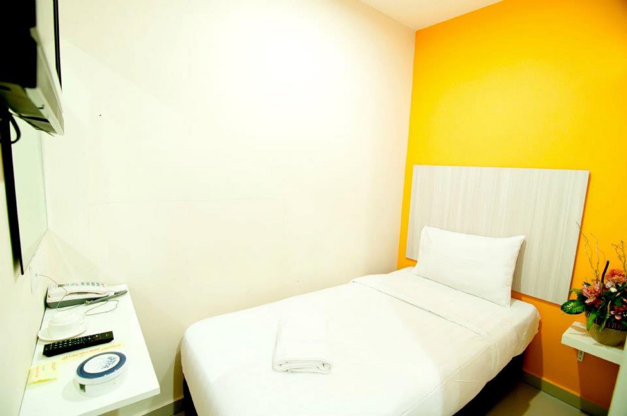 101 Hotel Bangi Exterior foto